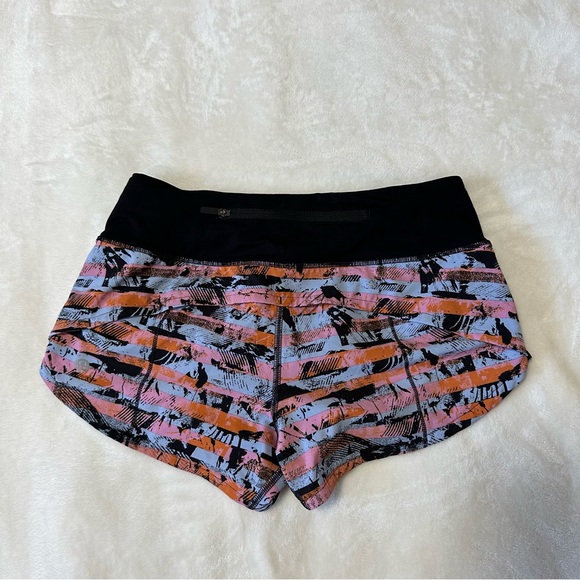 Lululemon Speed Up Short *2.5" - Picture 2 of 3